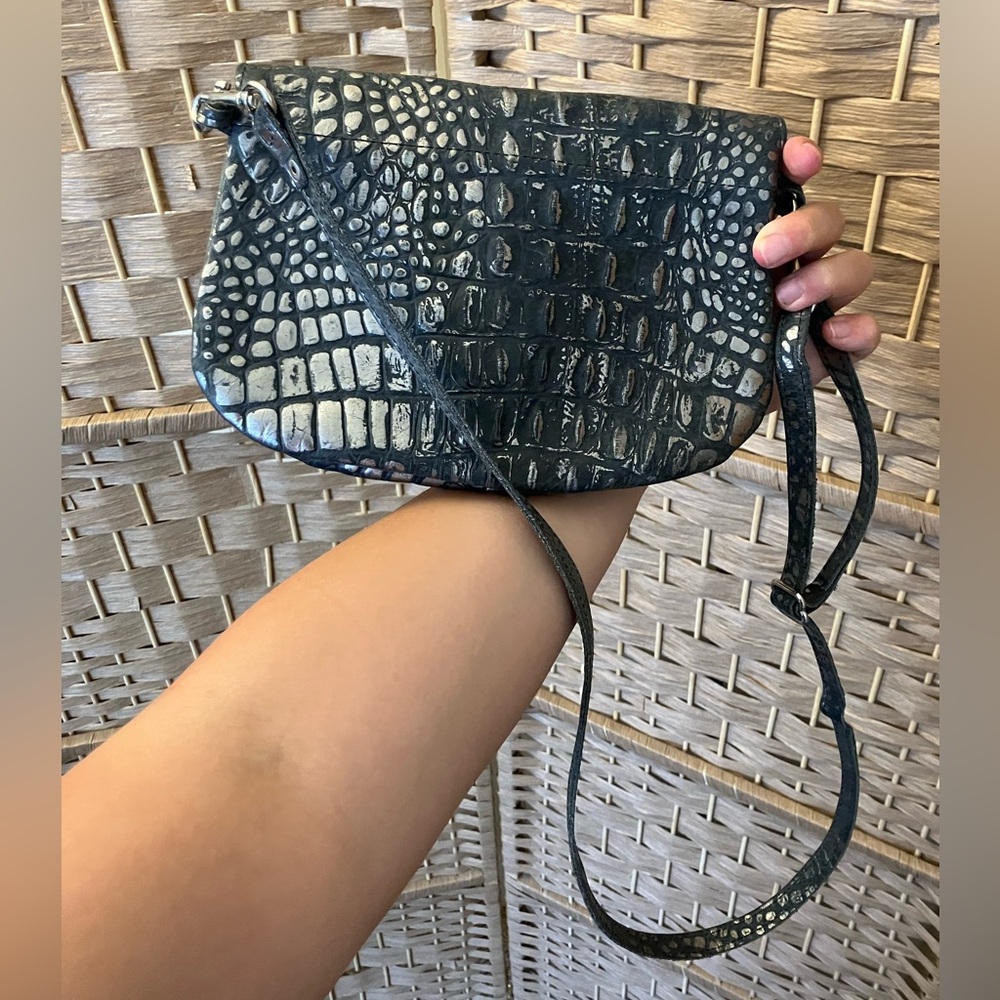 Handmade Alligator-Style Leather Crossbody - Picture 4 of 7